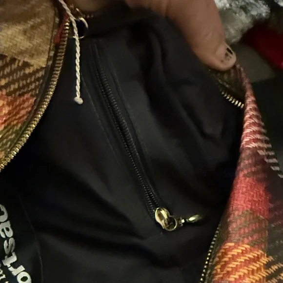 LeSportsac L.A.M.B Barrell Purse - Picture 6 of 14